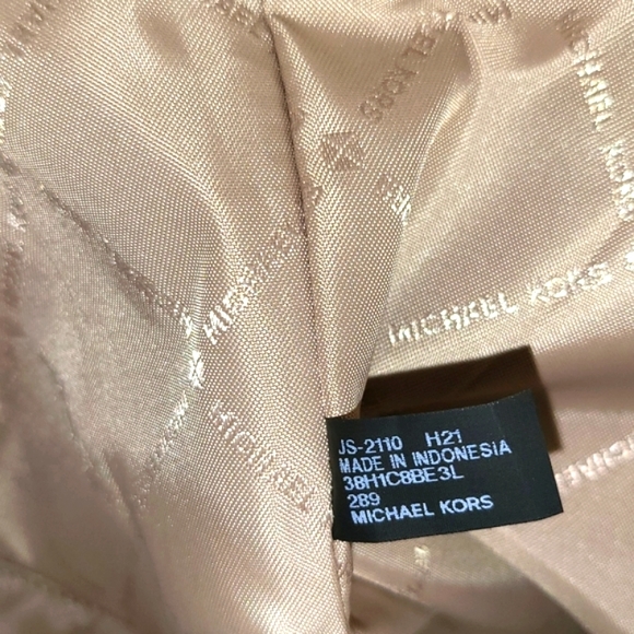 🔥SOLD🔥🆕️NWT BETH Michael🌻Kors LG Tote Shoulder bag/Ivory👜 - Picture 8 of 14